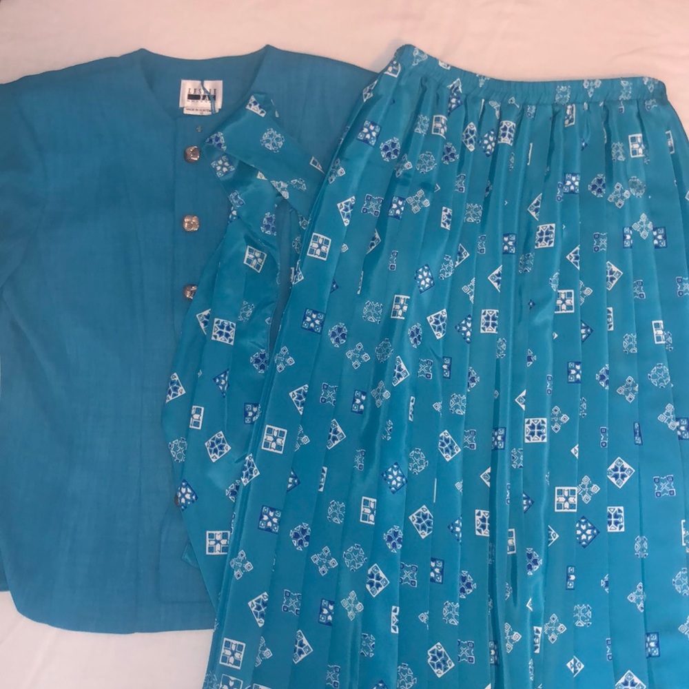 Skirt and jacket set size 12 Leslie Faye